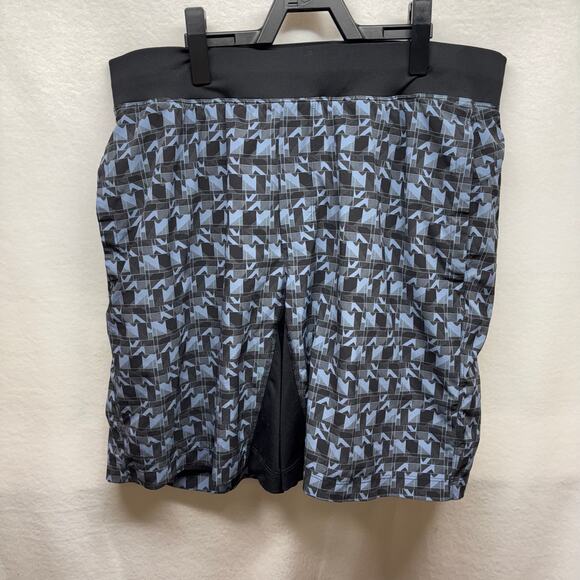 Lululemon Men's 9" Inseam Shorts - Size XL - Great Condition! - Picture 1 of 8